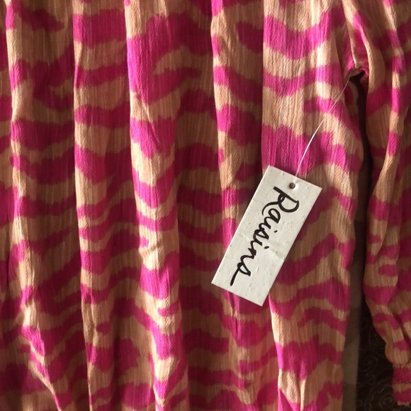 NWT JUNIORS RAISINS WEST COAST off the shoulder romper cover up . Size small - Picture 7 of 7